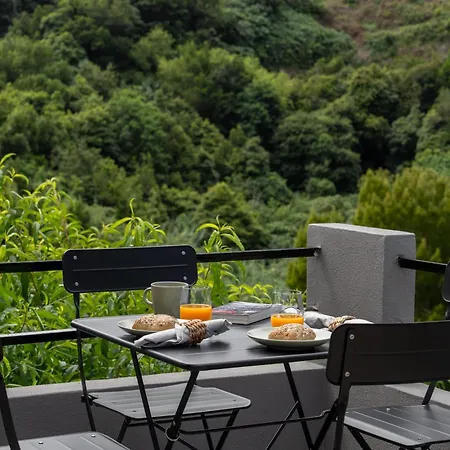 Casa Colibri A Welcoming Retreat In Vakantiehuis Santana (Madeira)